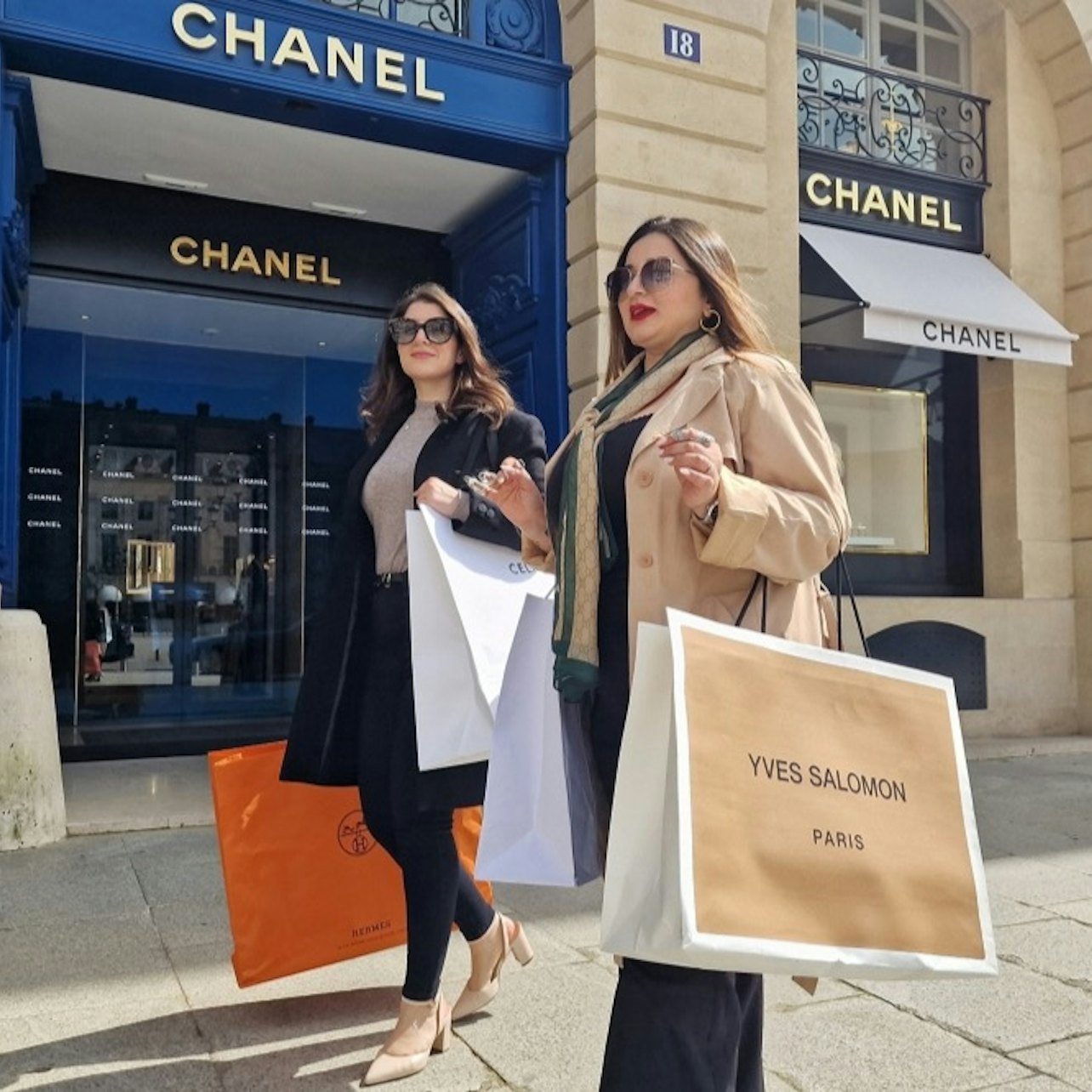 Paris: Guided La Samaritaine Shopping Tour — gallery 1