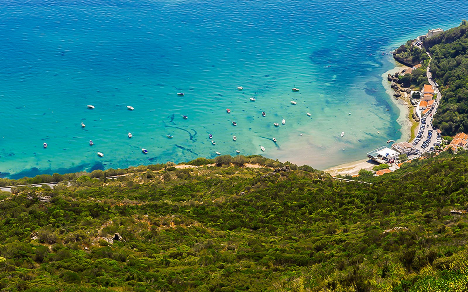Small Group Wine Tour in Arrábida from Lisbon