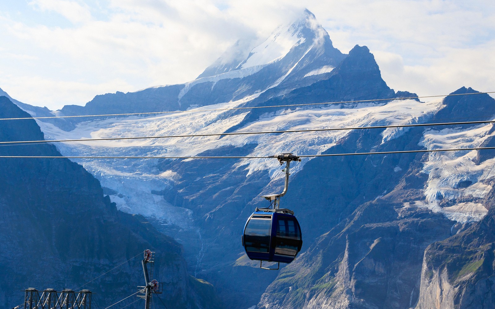 From Zürich: Grindelwald, Interlaken & Lauterbrunnen Day Trip