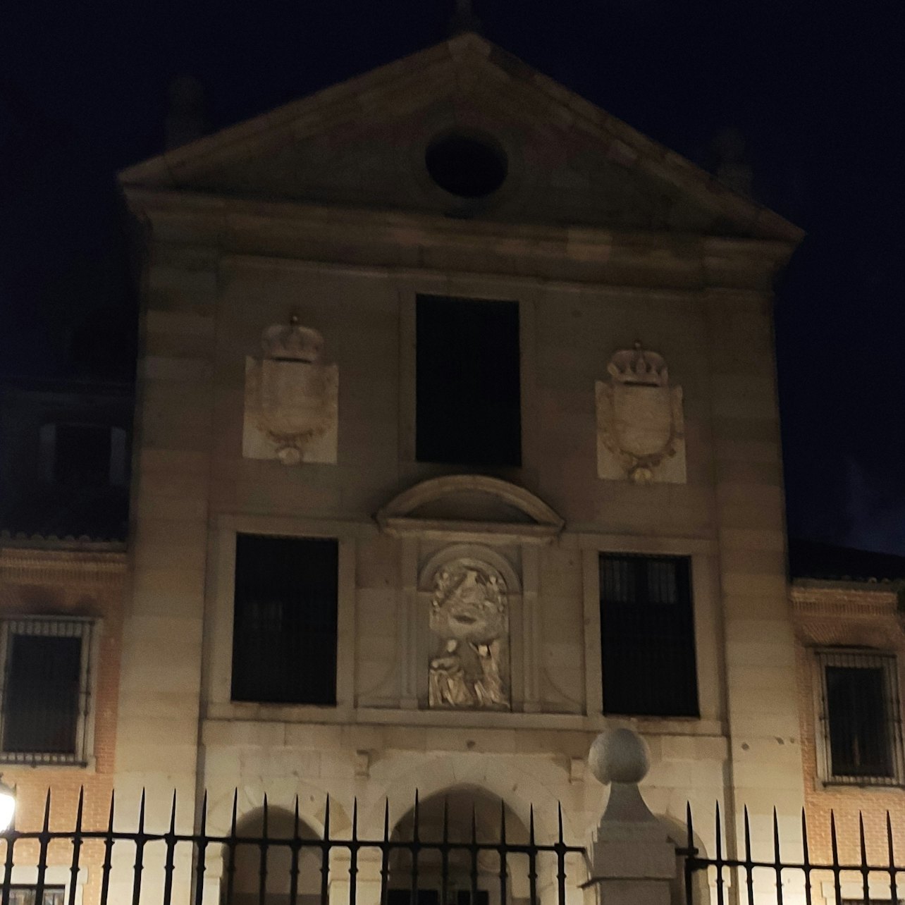 Madrid: Guided Walking Tour in Spanish