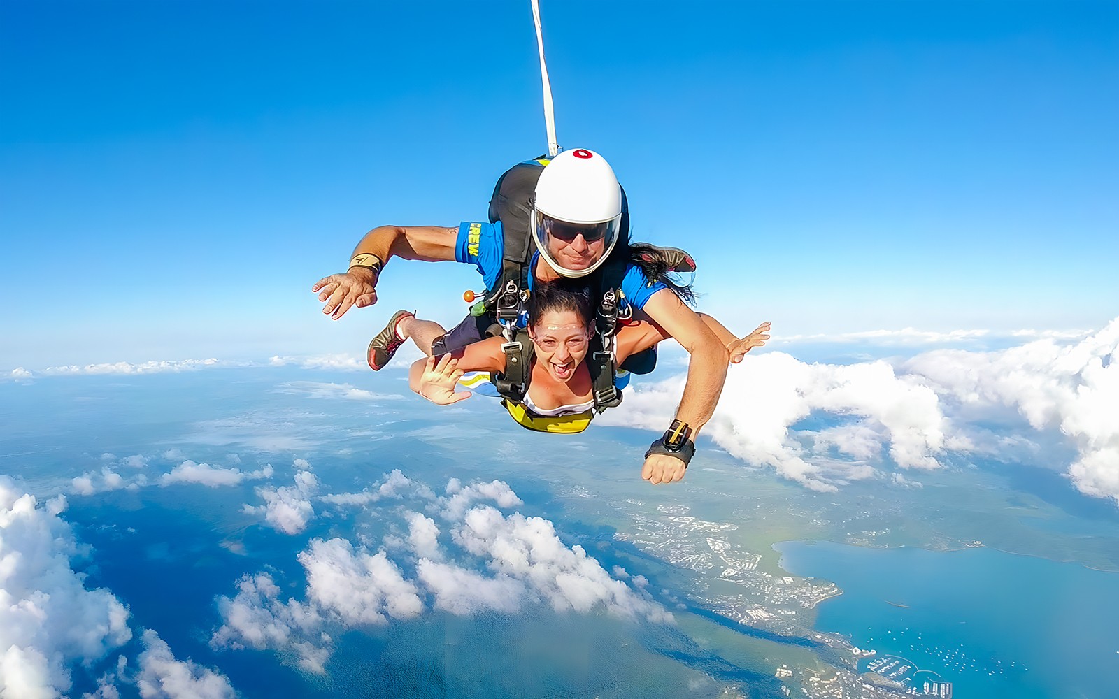 Airlie Beach tandem ejtőernyős ugrás — gallery 1