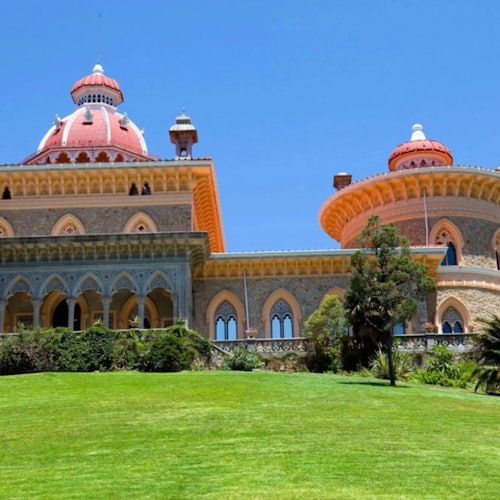 Sintra: Hop-on Hop-off Bus to Castles & Palaces
