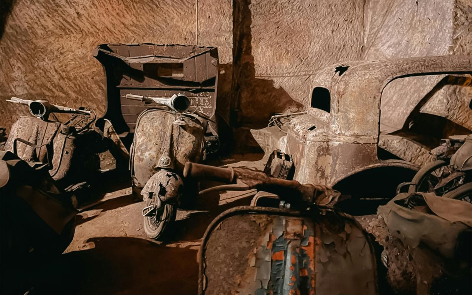 Bourbon Tunnel Entry Tickets & Guided Tour