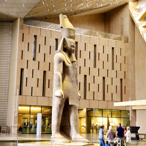 Giza Pyramids, Sphinx & Grand Egyptian Museum: Guided Tour + Transport + Lunch