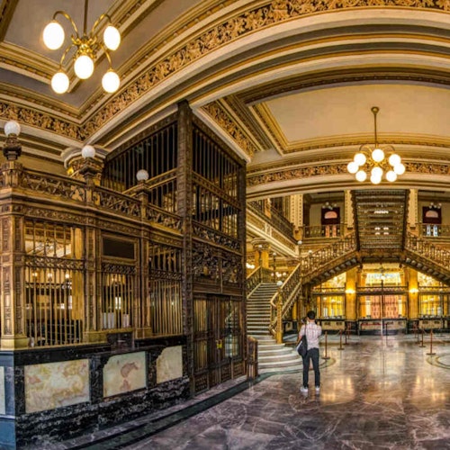Palaces of Mexico City: Guided Walking Tour