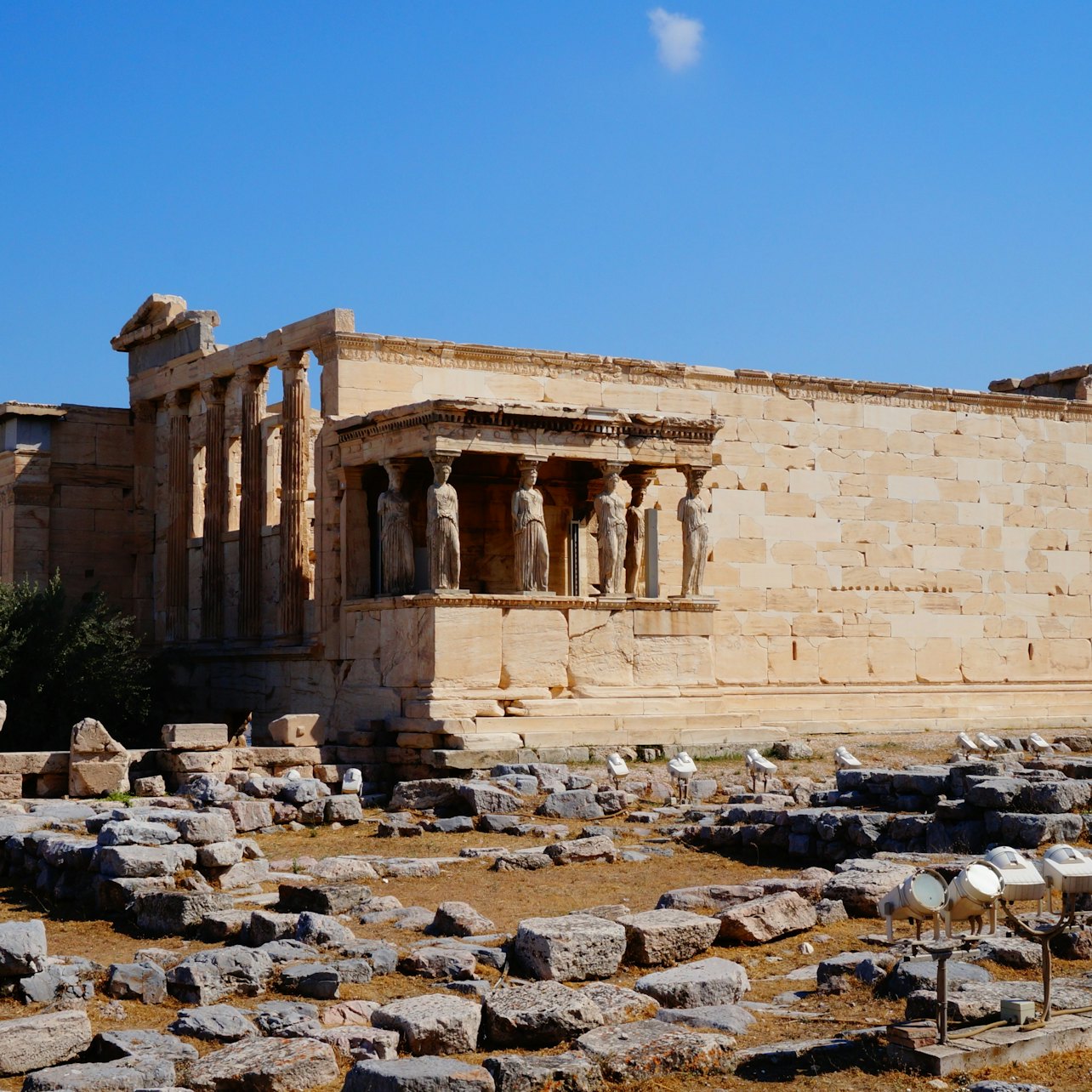 Athens: Acropolis Entry Ticket + 1 Archaeological Site