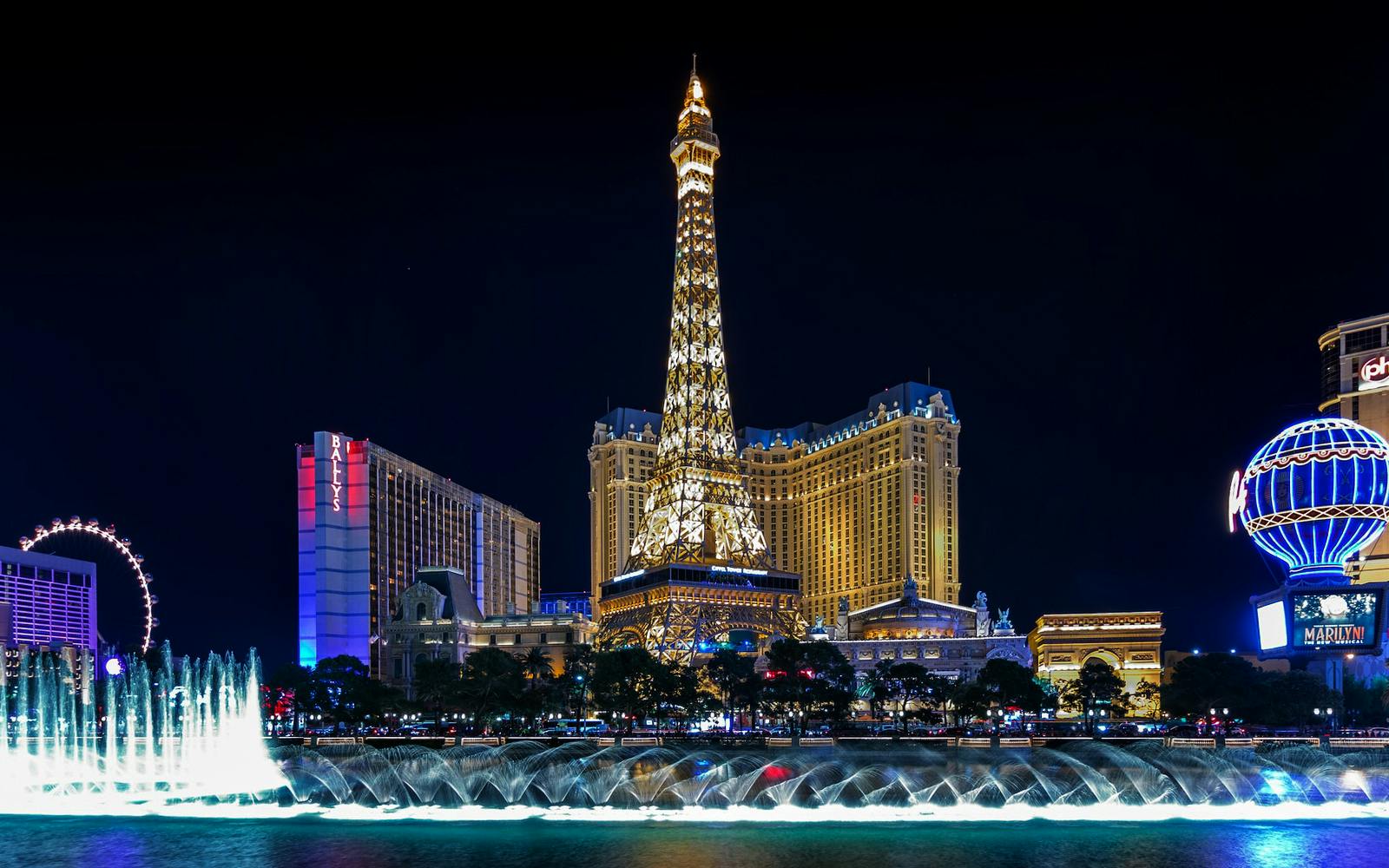 Eiffel Tower Las Vegas Viewing Deck Tickets — gallery view 3