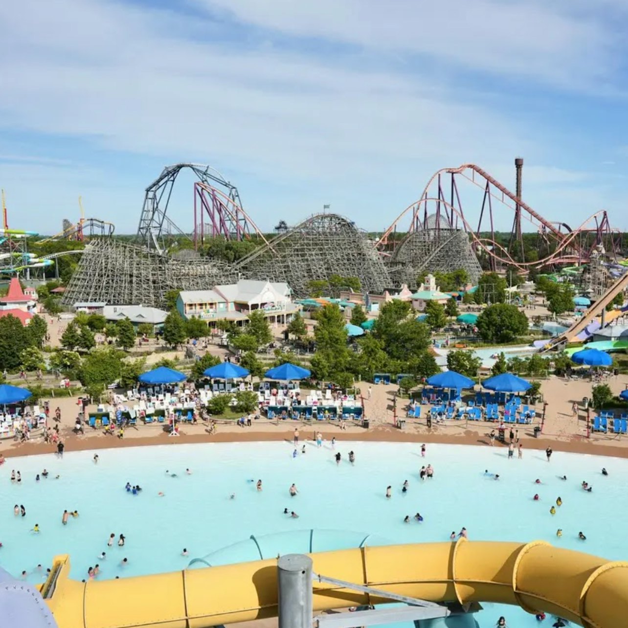 Hurricane Harbor Chicago: One Day Ticket