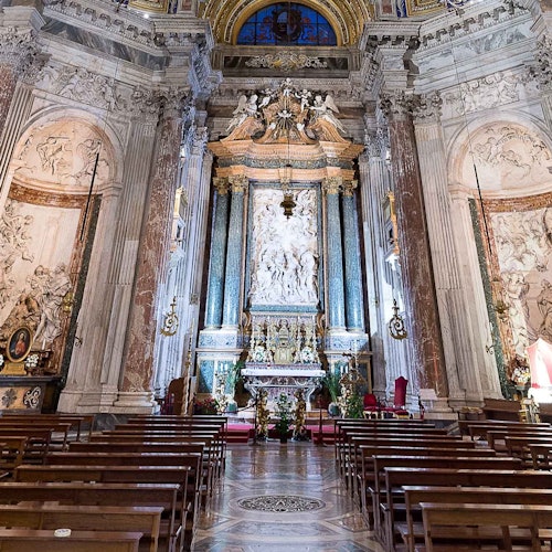 Sant'Agnese in Agone and Crypt: Accompanied Entrance