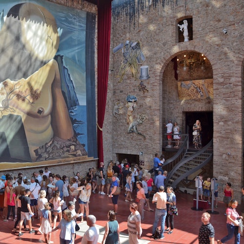 Castle of Púbol, Perelada Winery & Dalí Theatre-Museum: Guided Tour + Transfer — gallery 1