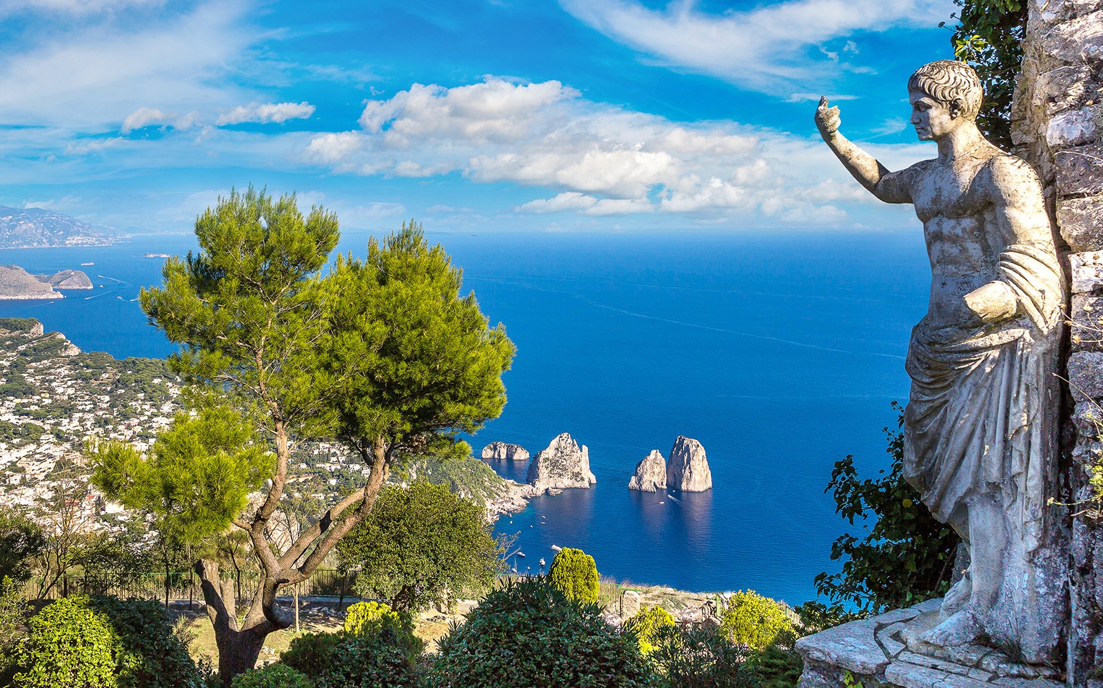 From Naples/Pompeii: Capri and Blue Grotto Day Trip