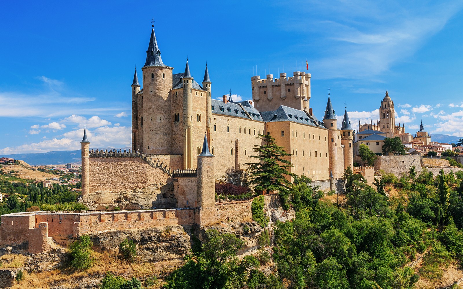 From Madrid: Toledo & Segovia Full-Day Trip