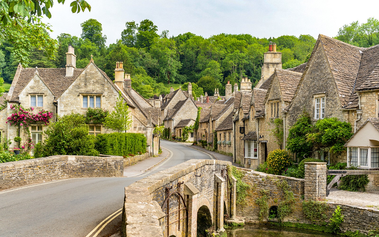 From London: Blenheim Palace, Downton Abbey Village, and Cotswolds Full-Day Trip