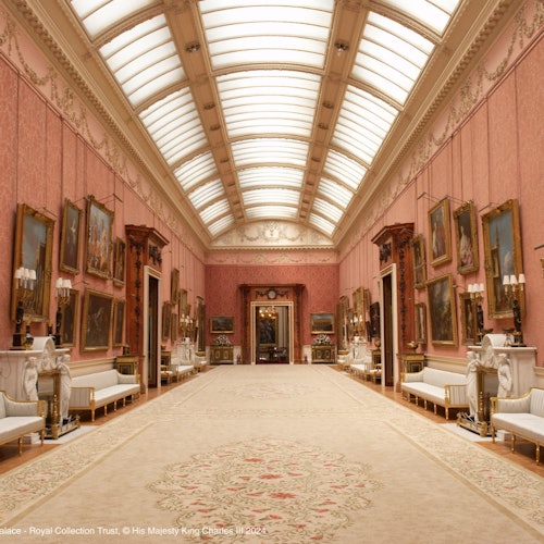 Buckingham Palace: Skip The Line + Audio Guide + London Guided Walking Tour