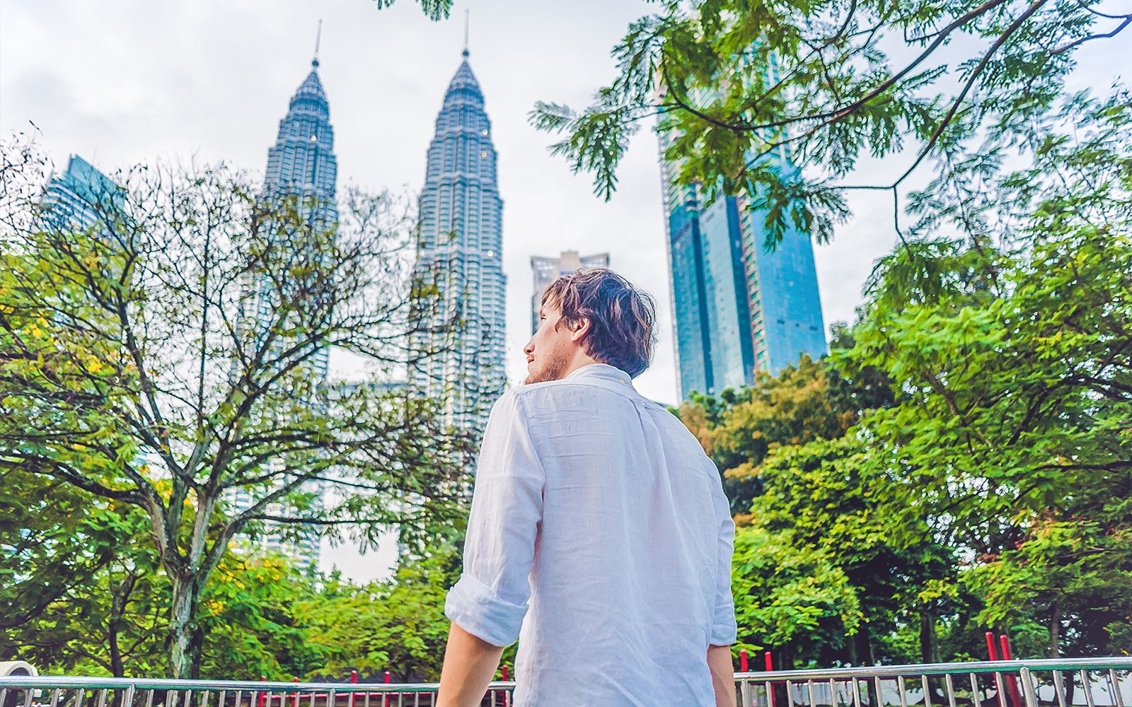 Professional Photoshoot Outside Petronas Towers — gallery 2