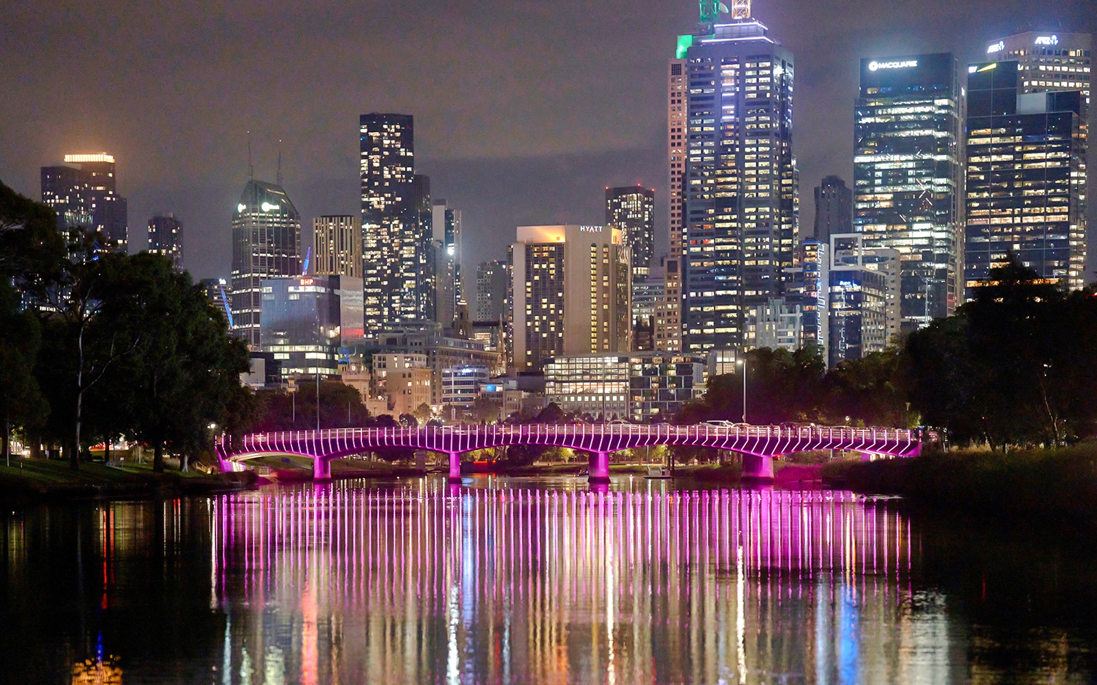 Spirit of Melbourne Dinner Cruise with Drinks on Yarra River