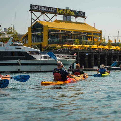 Vancouver: 3-Hr Guided Kayak Sightseeing Tour + Coffee on the Beach — gallery 1