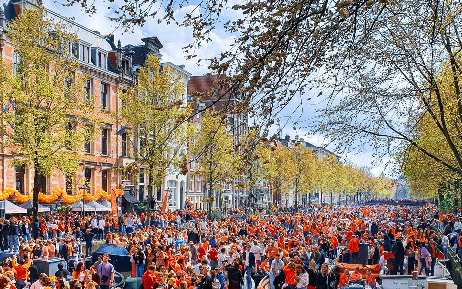 Amsterdam: 1.5-Hour King's Day Party Cruise with Unlimited Drinks & Music — gallery 3