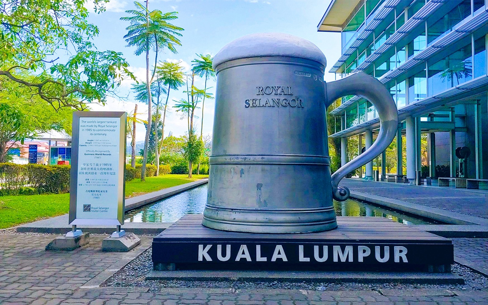 From Kuala Lumpur: Full-Day Tour of Batu Caves & Colmar Tropicale with Transfers — gallery 2