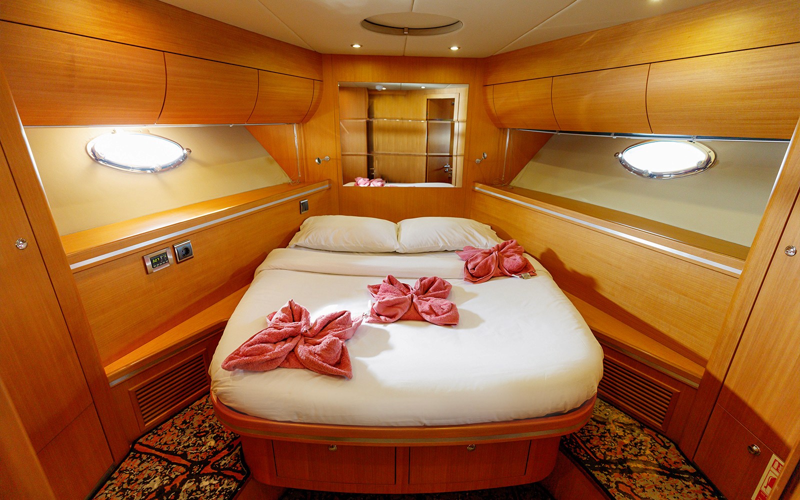 Party at Sea: Luxury Private Yacht Rental from Dubai Harbour
