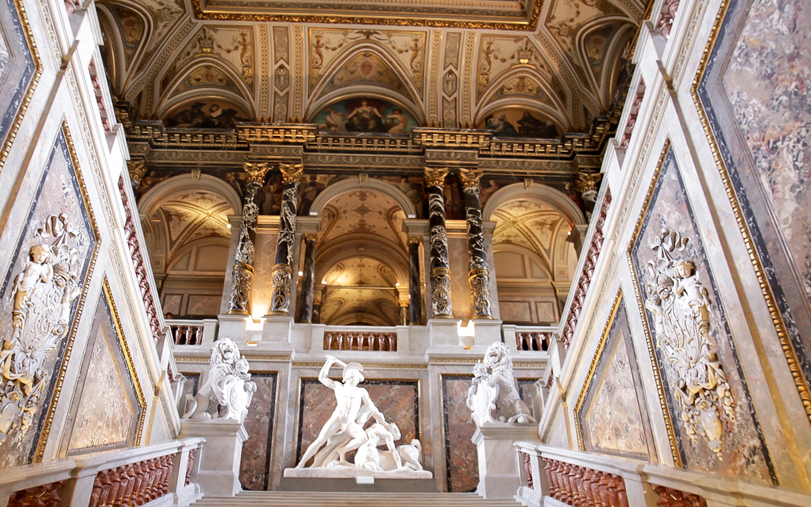Kunsthistorisches Museum Vienna Private Guided Tour (up to 8 people) — gallery 1