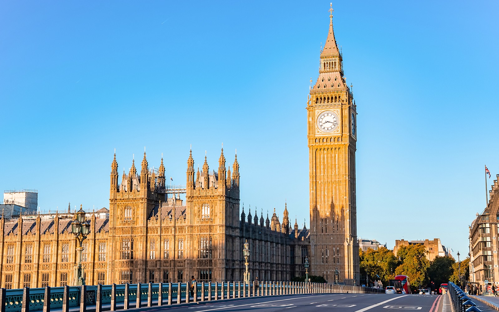London: Afternoon Tea Sightseeing Bus Tour — gallery 1