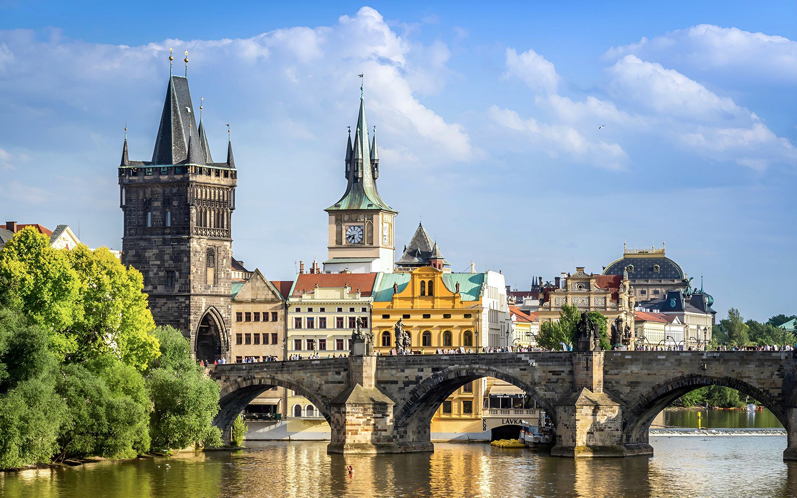 6hr Prague City Tour with River Boat Cruise and Lunch