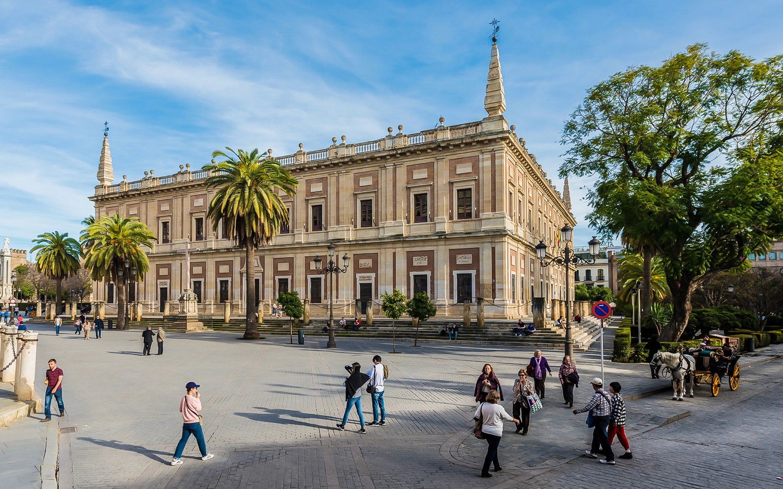 Guided Monumental Walking Tour in Seville — gallery 1