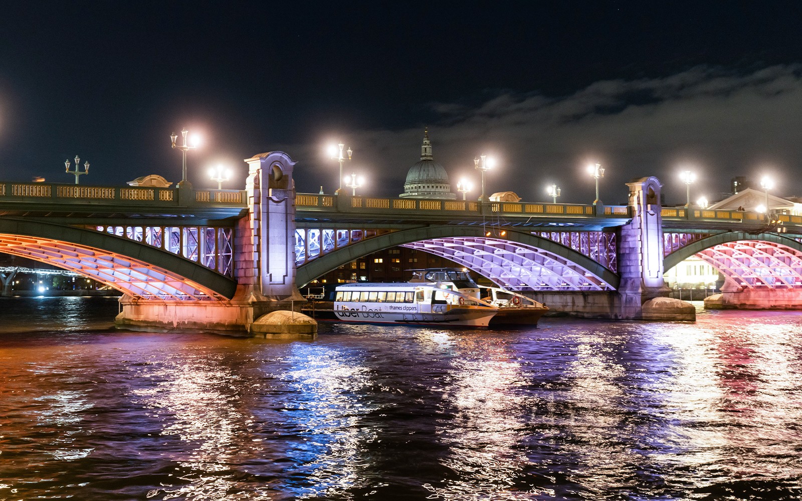 London Hop-On Hop-Off Cruise