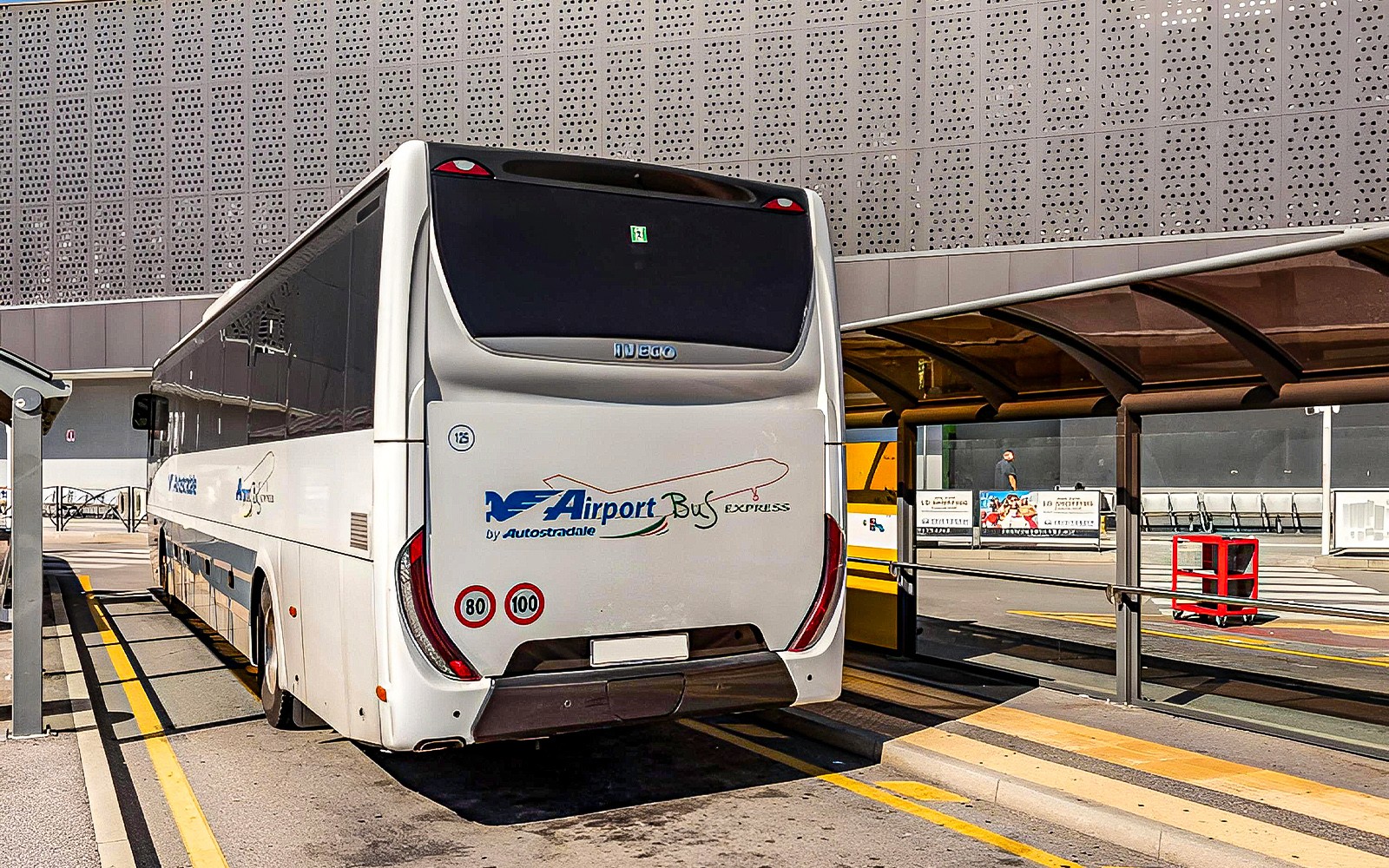 Autostradale Airport Express One-Way Tickets: Milan Linate Airport to/from Milan Centrale — gallery 2