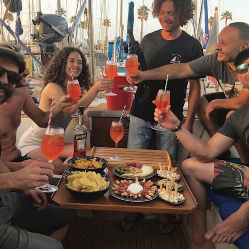 Barcelona: 2 Hour Boat Trip + Drinks