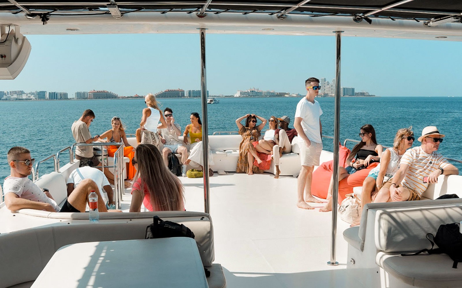 From Dubai Marina: 2/3-Hour Luxury Yacht Cruise with Breakfast or BBQ Lunch/Dinner — gallery 3
