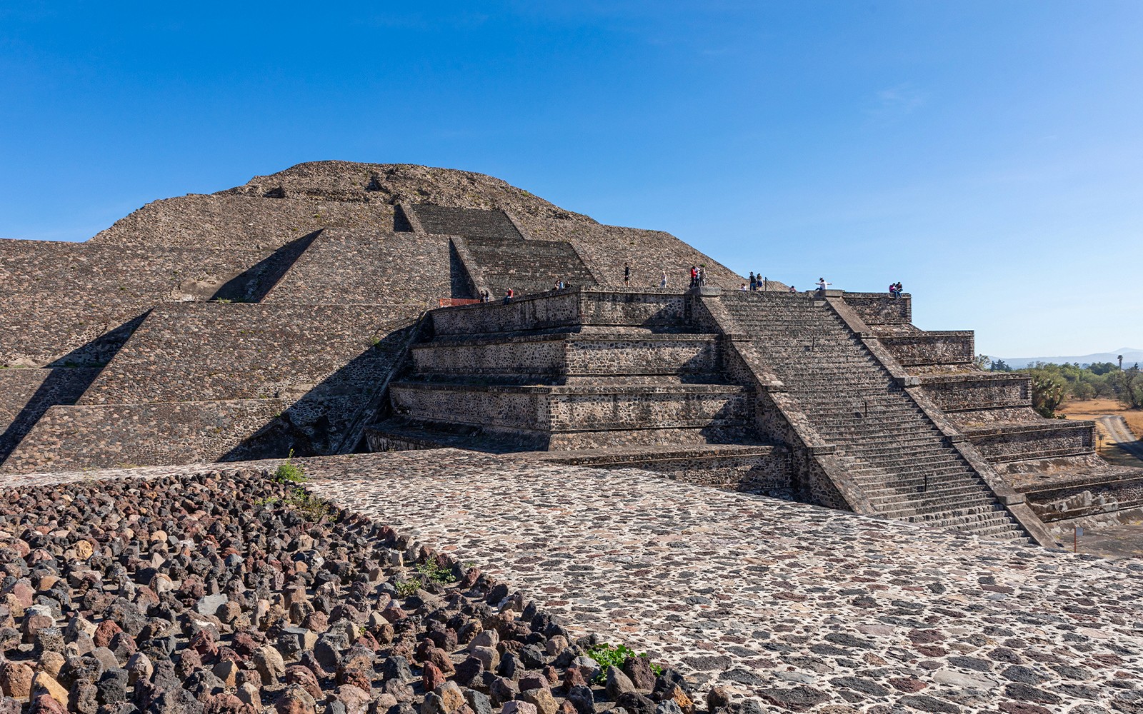 From Mexico City: Teotihuacán Early Access Tour