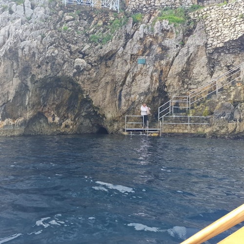 Capri and Anacapri: Boat Tour + Roundtrip Hydrofoil from Sorrento