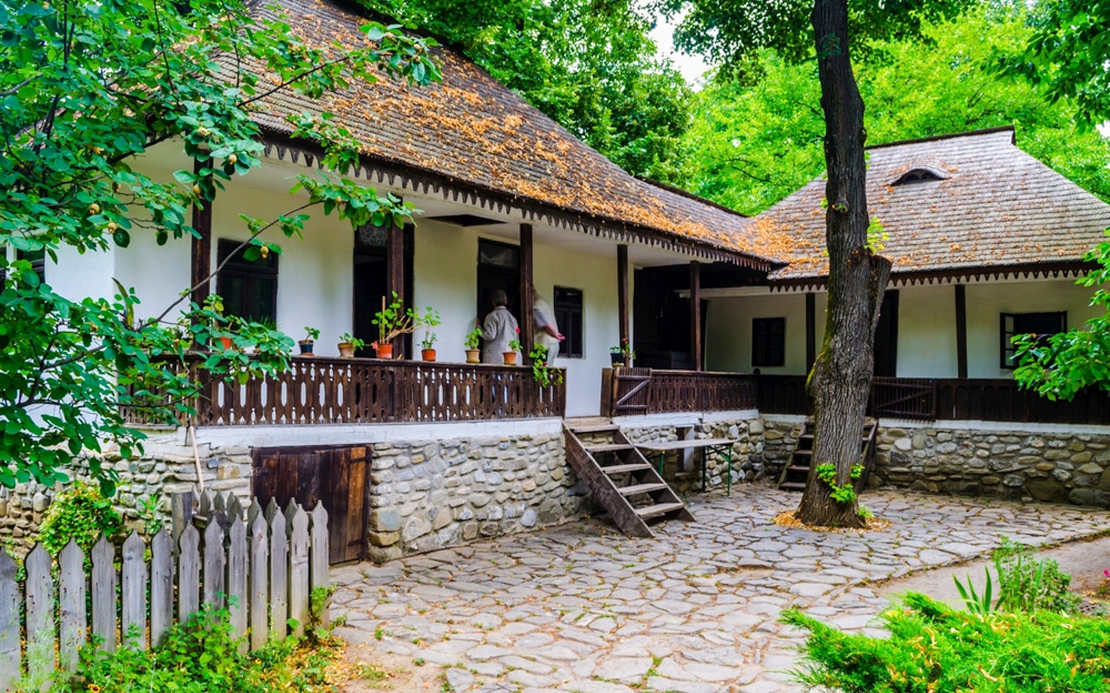 Private Sightseeing Tour of Bucharest With Village Museum Included — gallery 3