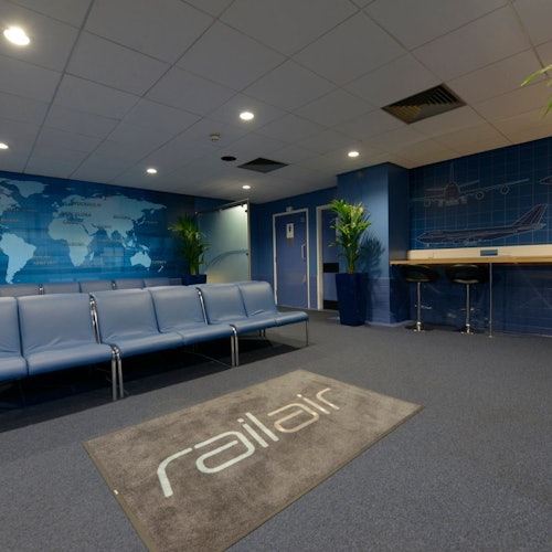 Watford: Bus Transfer To/From London Heathrow Airport — gallery 3