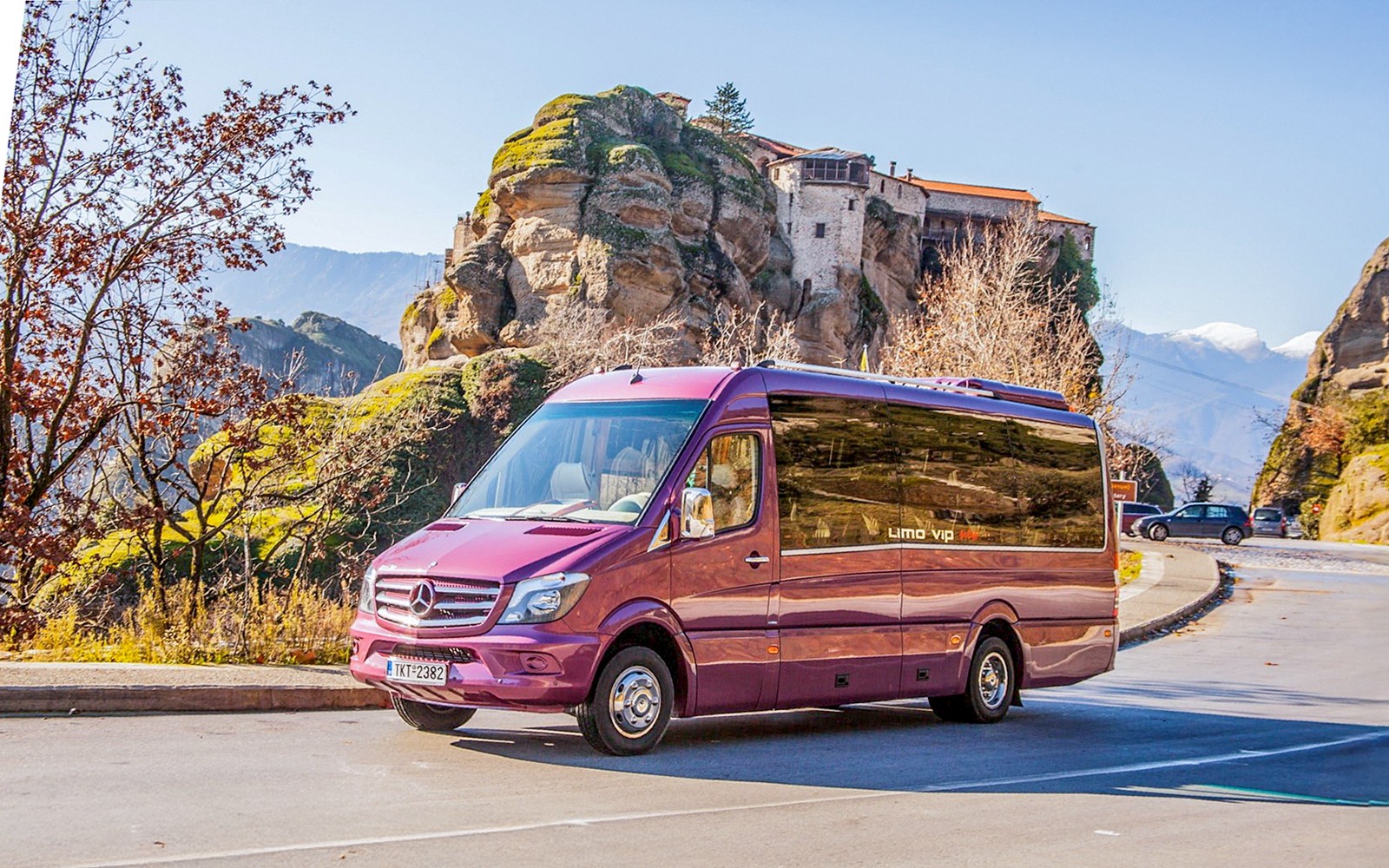 From Athens: Meteora Monasteries & Caves Full-Day Trip