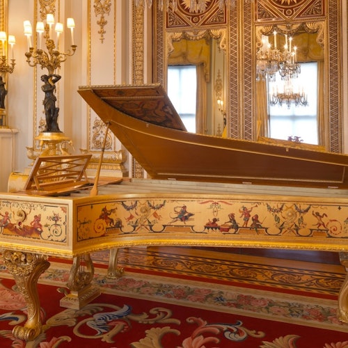 London: 15+ Top Sights Guided Walking Tour + Buckingham Palace Entry