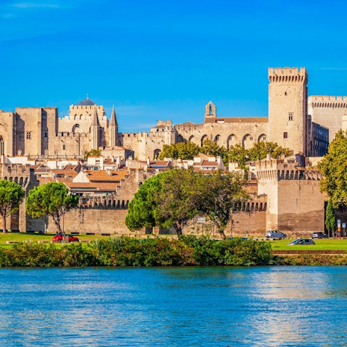 Avignon: Audio Guide App by TouringBee — gallery 1