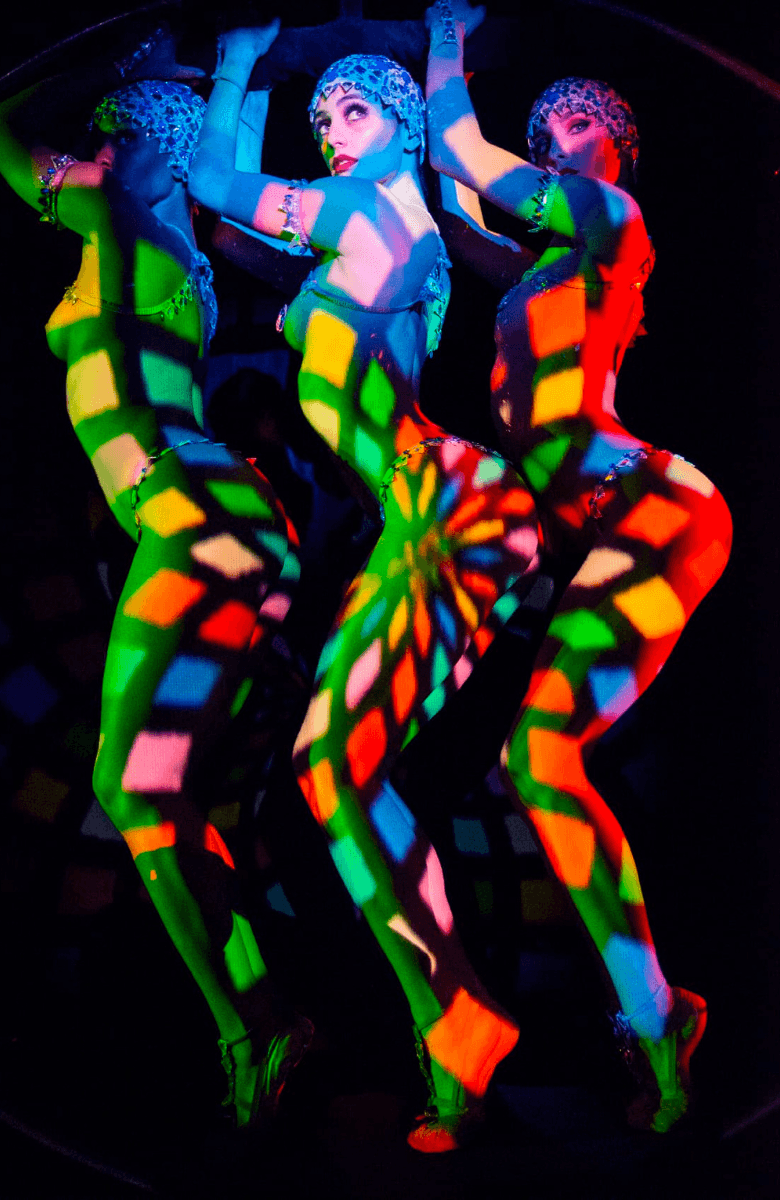 Crazy Horse Cabaret Tickets — gallery 1