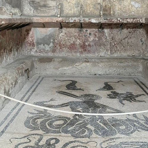 Ercolano: Roundtrip To/From Naples by Bus — gallery 1