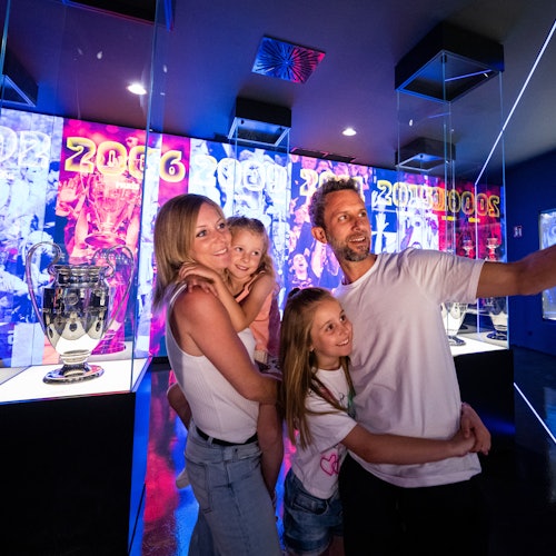 Hop-on Hop-off Bus + FC Barcelona Museum — gallery 1