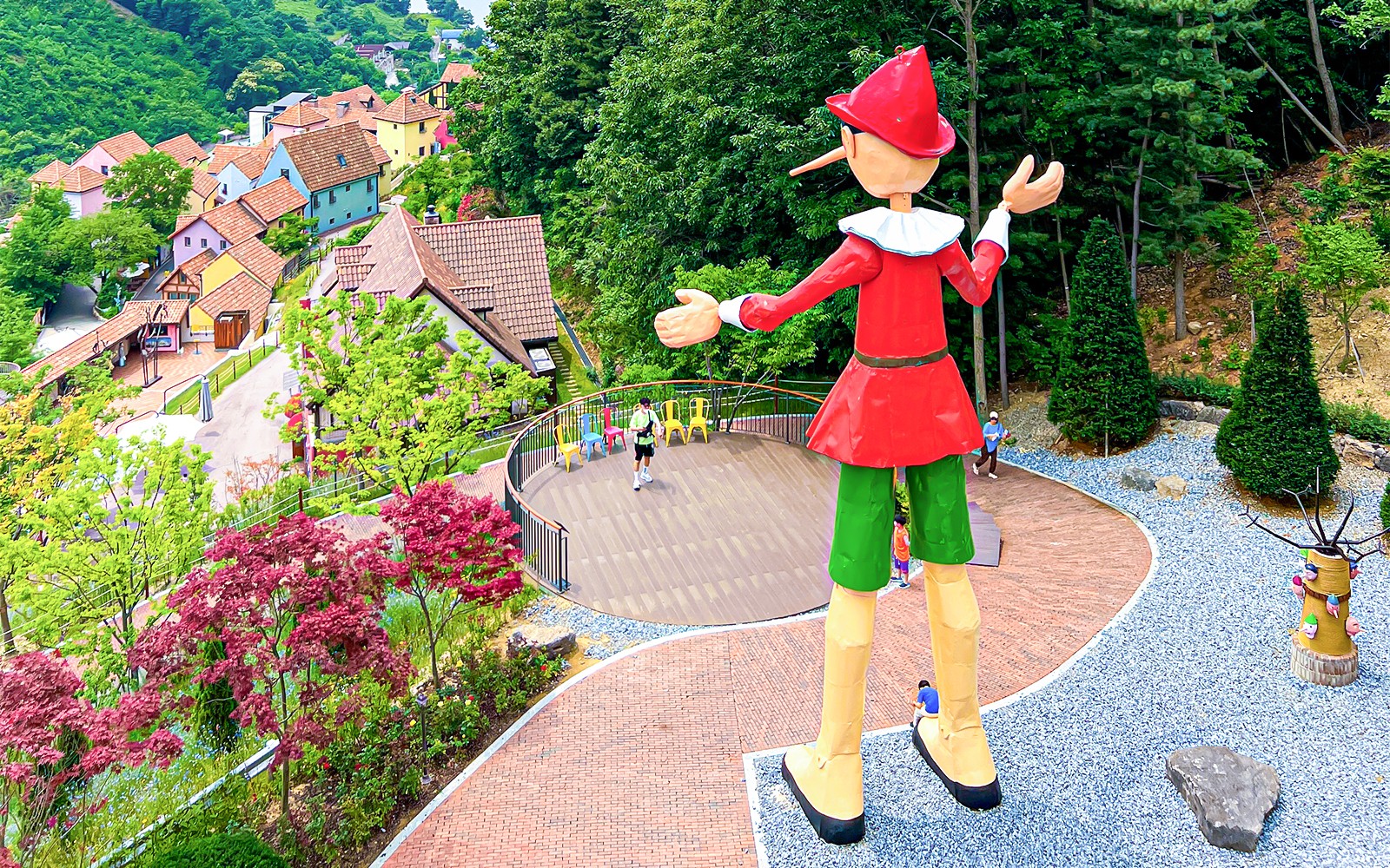 Nami Island Highlights Day Tour with Petite France & Italian Village 