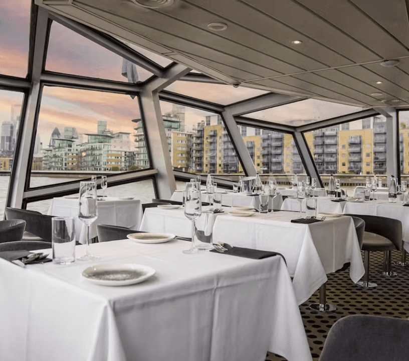 Thames River Dinner Cruise with Sunset Views and Drinks 