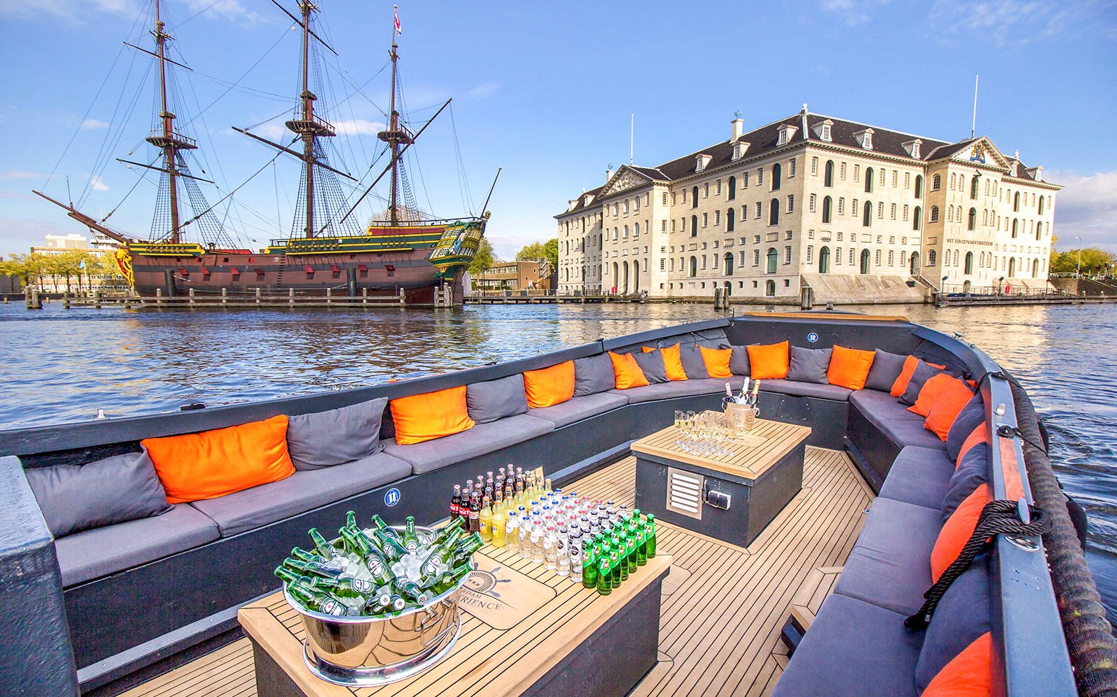 Amsterdam: 1-Hour Adult-Only Luxury Electric Boat Canal Cruise with Optional Unlimited Drinks — gallery 4