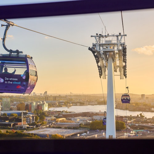 Uber Boat by Thames Clippers: 1-Day Hop-on Hop-off & London Cable Car