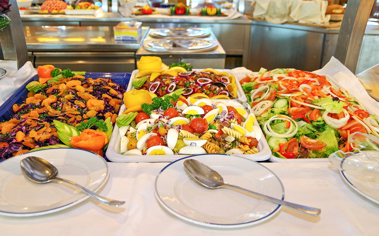 Budapest Danube River Candlelit Dinner Cruise with Live Music — gallery 5