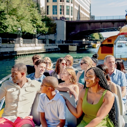 Lake Michigan & Chicago River: 75 Minute Speedboat Cruise — gallery 1