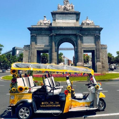 Madrid: 1-Hr Guided Electric Tuk Tuk Tour — gallery 1