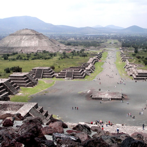 Teotihuacán Pyramids Excursion and Hot Air Balloon Flight